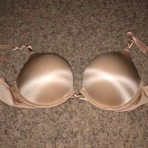 Victoria secret bombshell